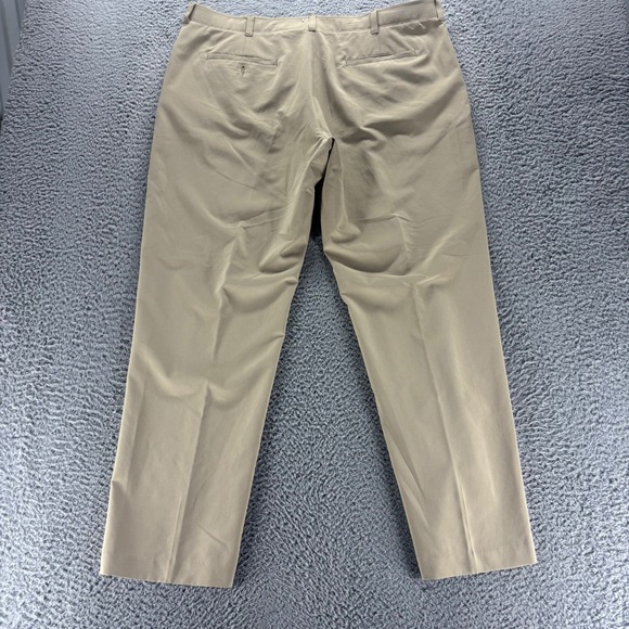 Ben Hogan Chino Pants Mens 42x32 Beige Polyester Stretch Straight Fit Golf Wear - Picture 4 of 10